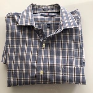 NWOT Tommy Hilfiger Mens dress shirt. Size L.